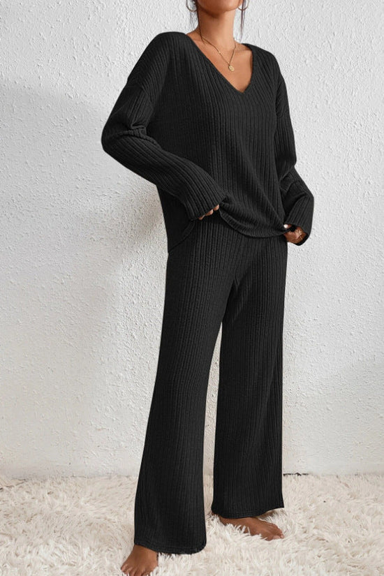Caelis Women’s Ribbed Two-Piece Loungewear Set