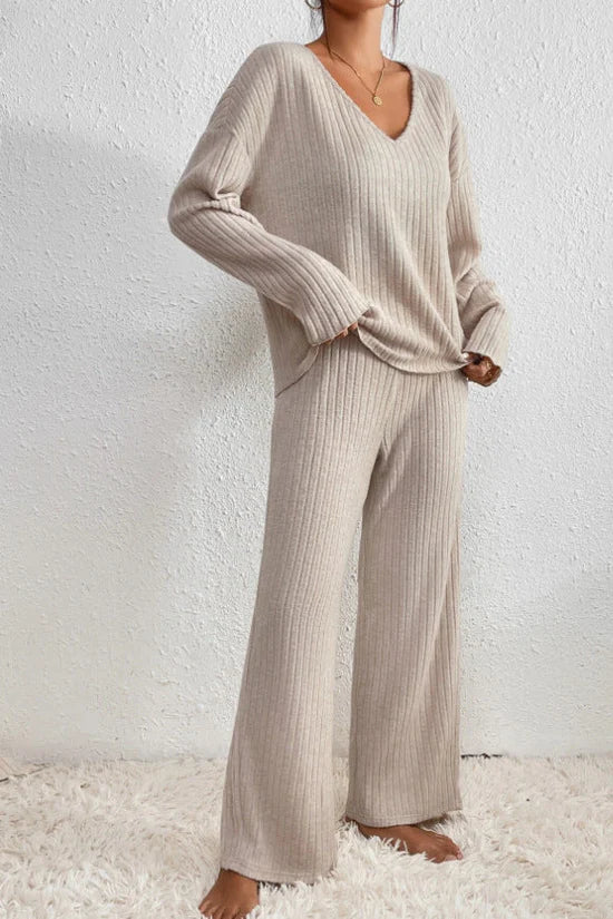 Caelis Women’s Ribbed Two-Piece Loungewear Set