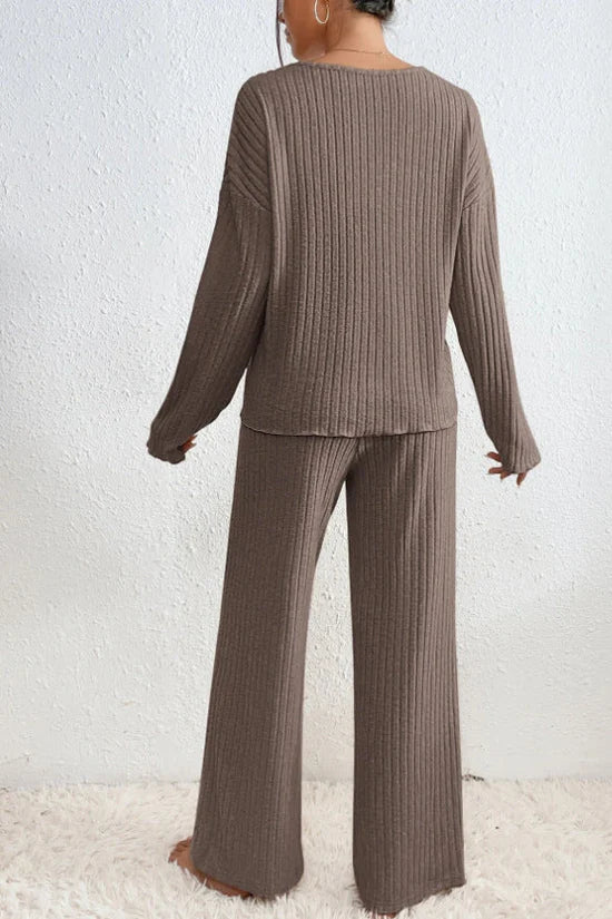 Caelis Women’s Ribbed Two-Piece Loungewear Set