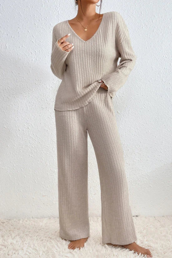 Caelis Women’s Ribbed Two-Piece Loungewear Set