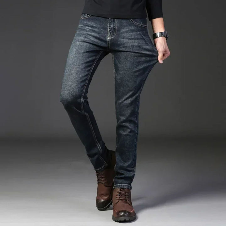 Slim Traveler Jean