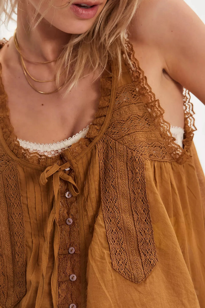 Lunetta Lace Two Piece Set