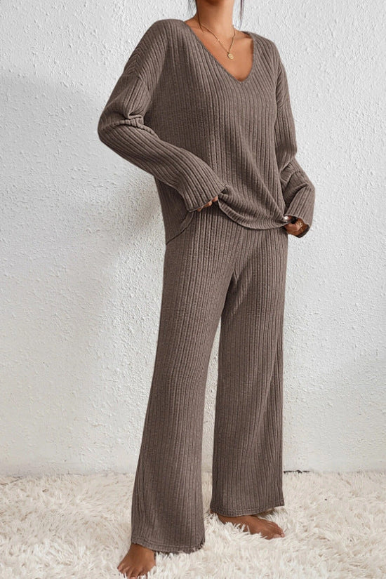Caelis Women’s Ribbed Two-Piece Loungewear Set