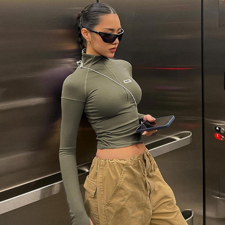 Solvèra Zip Crop Top